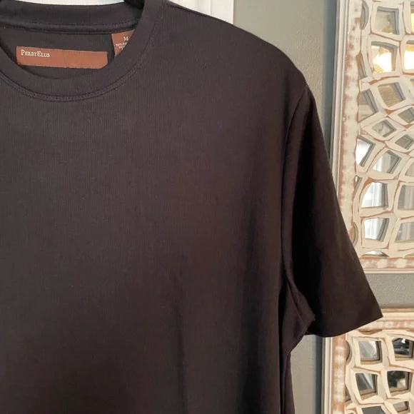 Perry Ellis Ribbed T-shirt - Picture 2 of 6